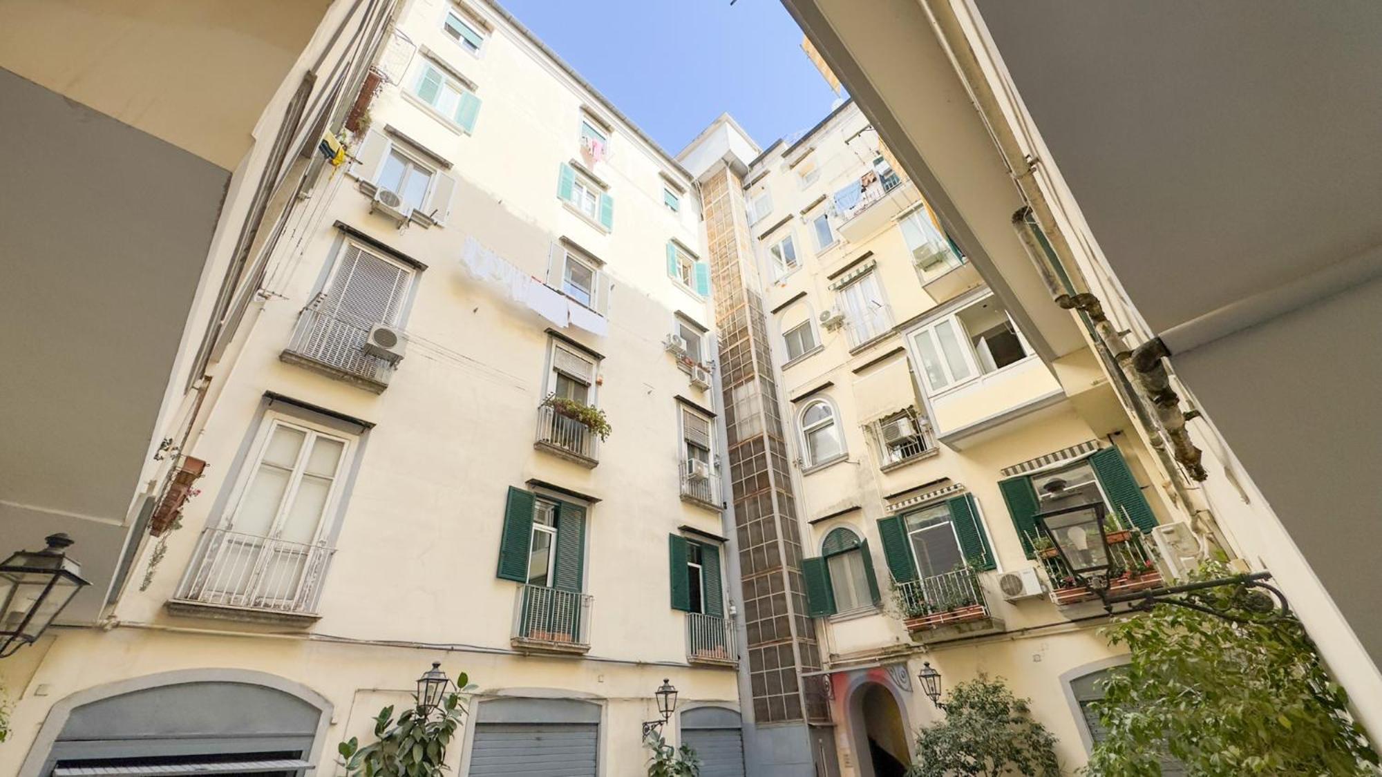 Don Vittorio A Chiaia Hotel Naples Exterior photo