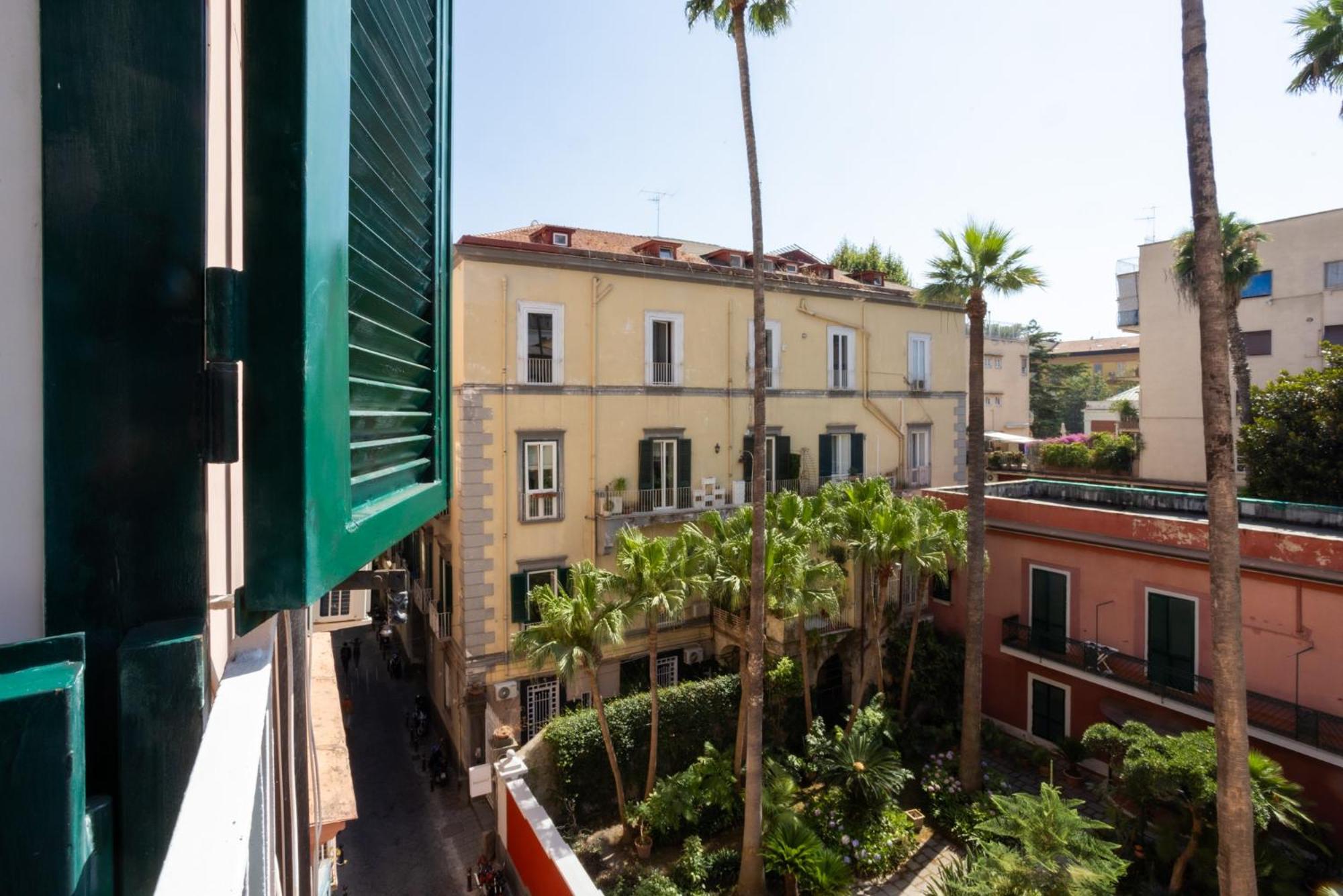 Don Vittorio A Chiaia Hotel Naples Exterior photo